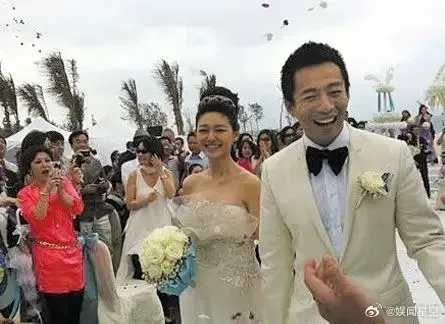 汪小菲马筱梅浪漫婚礼，大合照记录幸福瞬间，甜蜜氛围感染众人